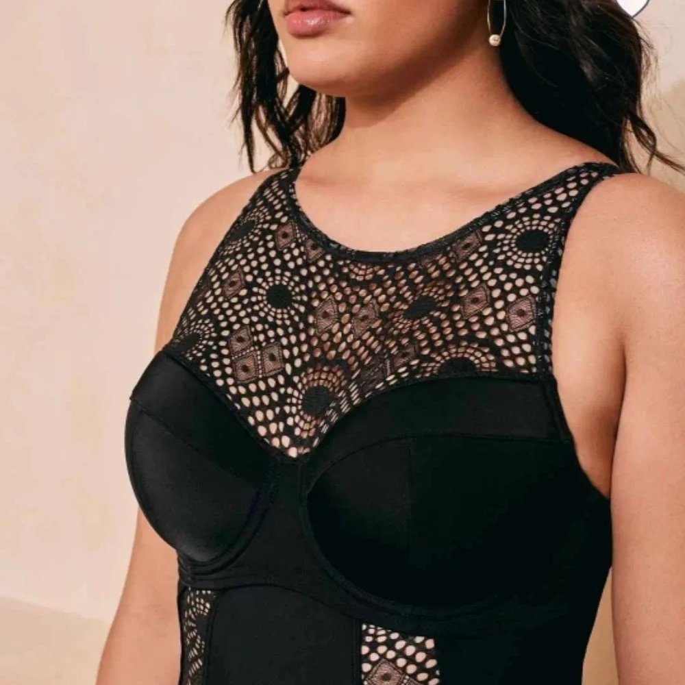 Adore Me elegant black